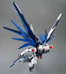 Gundam Model Kit: MG 1/100 - Freedom Gundam Ver. 2.0