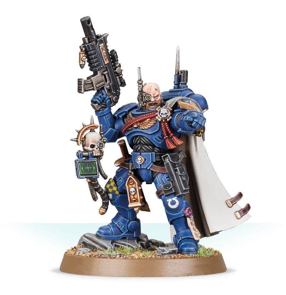 Space Marines: Captain in Phobos Armour